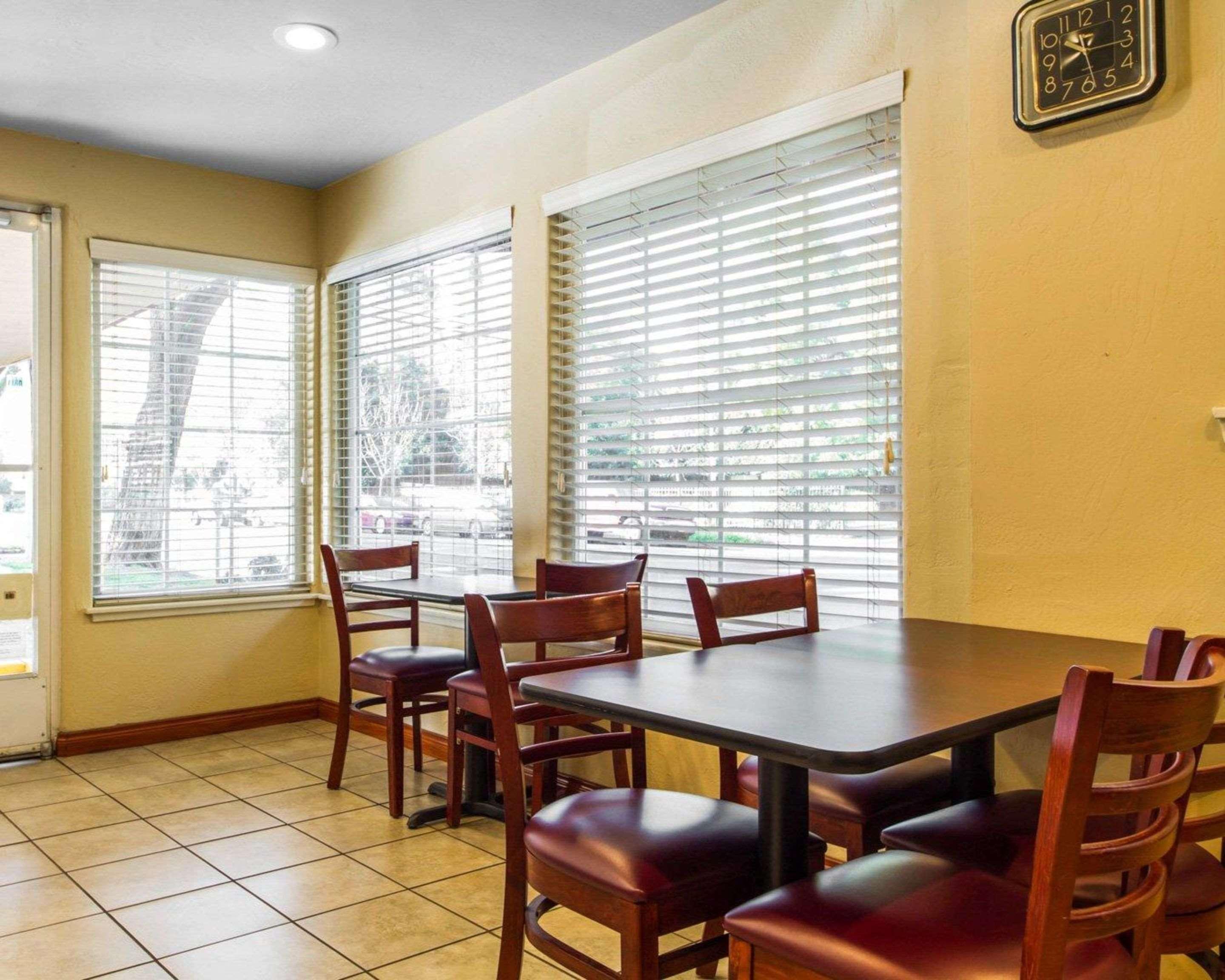 Econo Lodge Sacramento Convention Center Esterno foto
