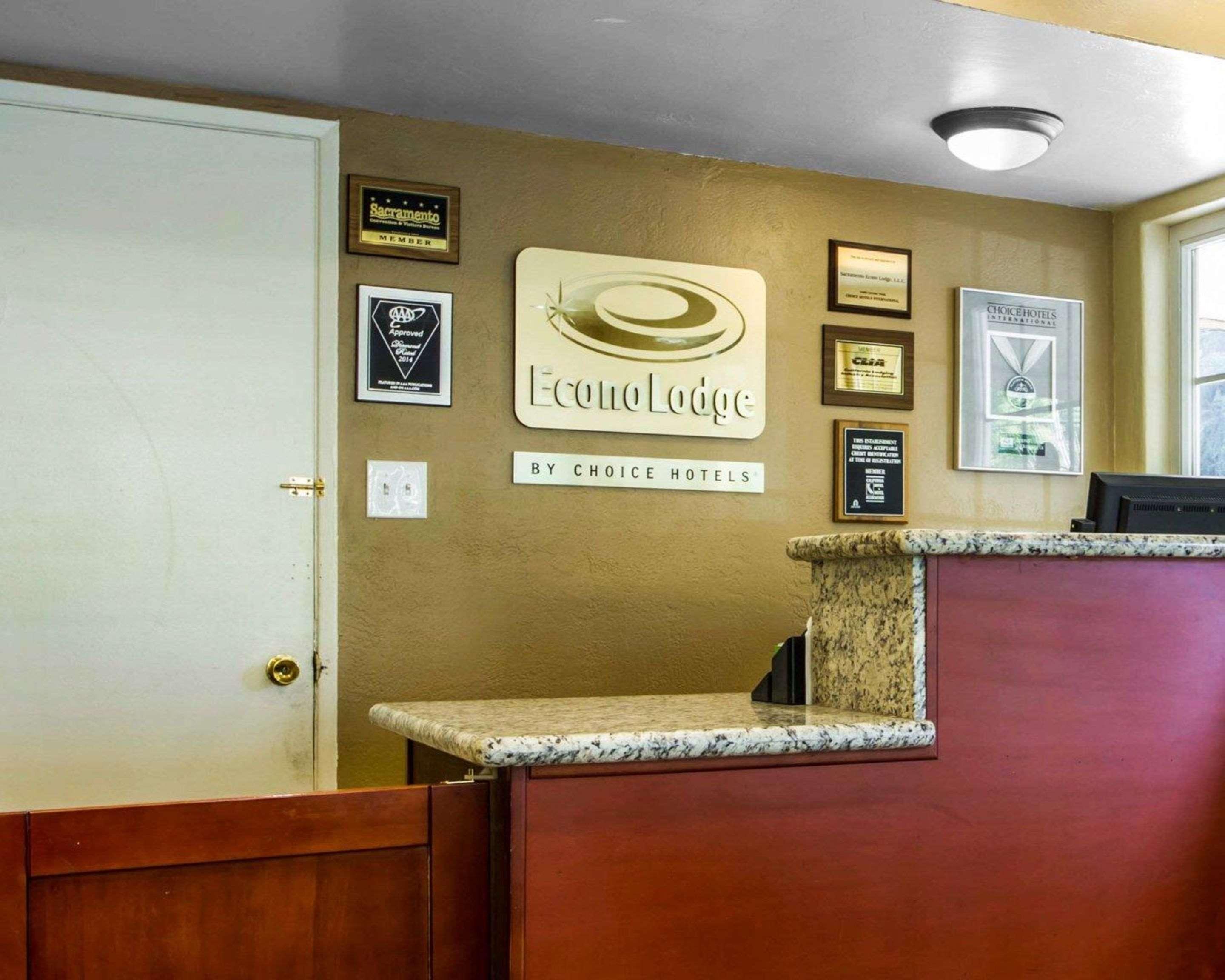 Econo Lodge Sacramento Convention Center Esterno foto